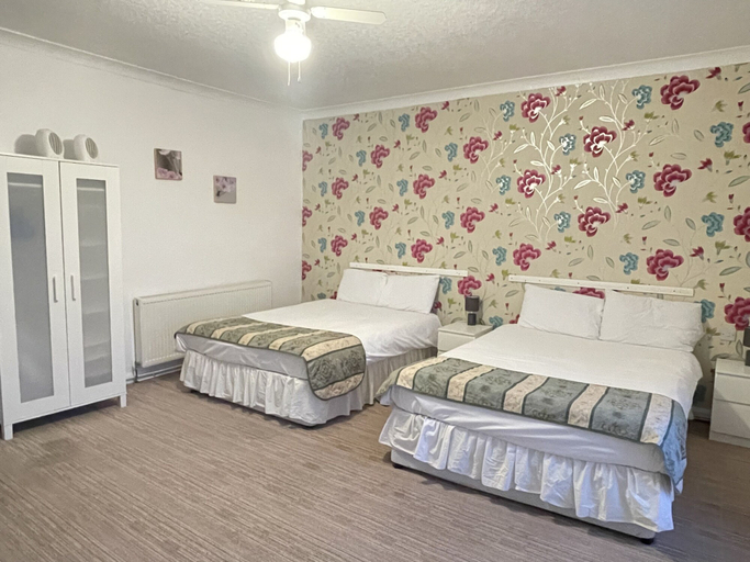 Bedroom 3, The Dolphin Hotel, Norfolk