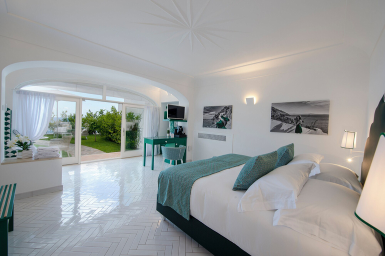 Bedroom 4, Villa Francesco Luxury Suites, Salerno