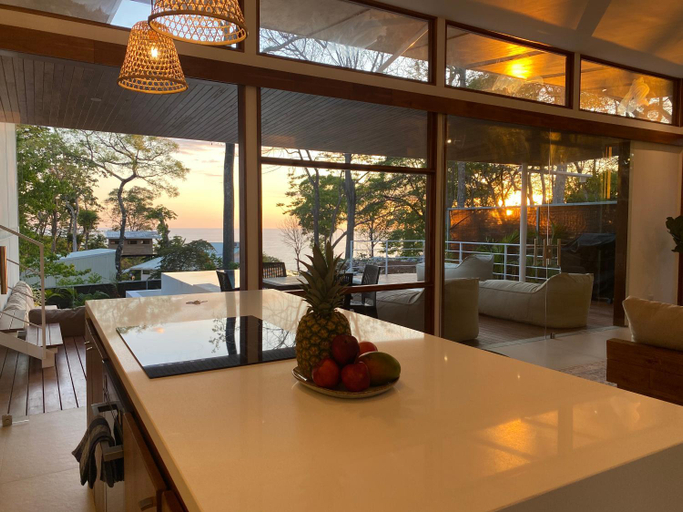 Others 5, Villa Laia - Santa Teresa, Puntarenas