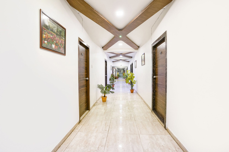 Others 4, Ratna Palace, Ahmadabad