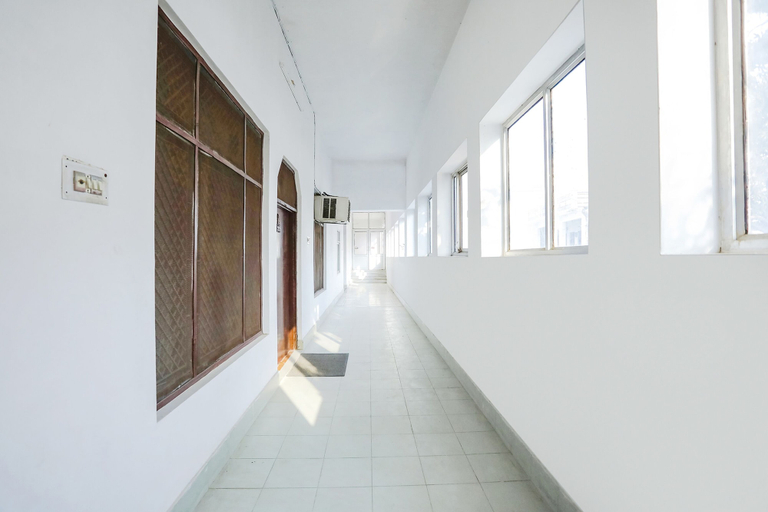 Others 5, Fabhotel Madhuri Annex, Faizabad