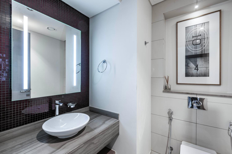 Bathroom 5, Paramount Towers - Elegant Home, Dubai