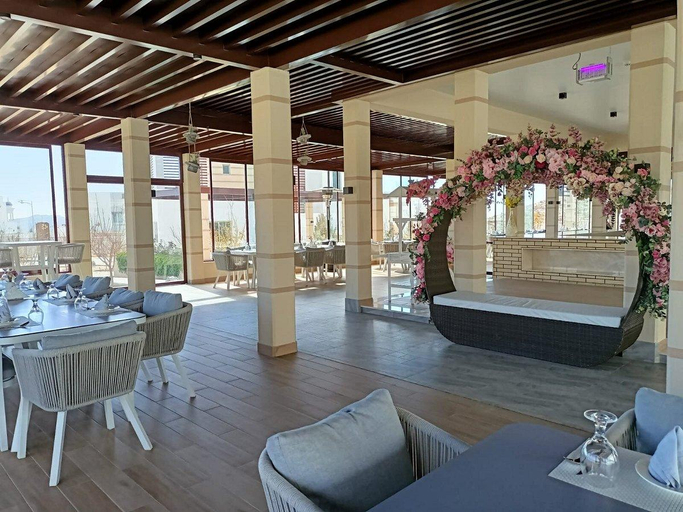 Food & Drinks 5, Damask Resort, Nizwa