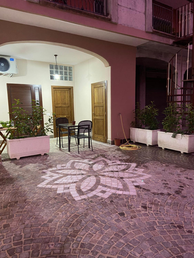 Others 5, INFORMIS B&B, Caserta