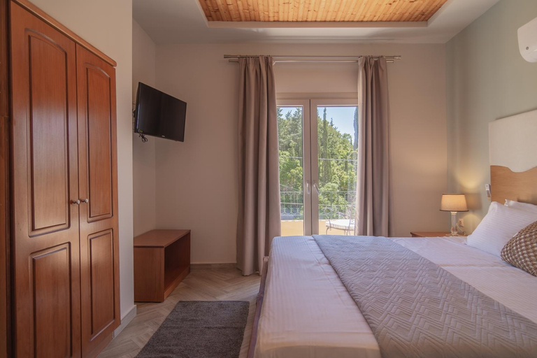 5, Aris Apartments, Ionian Islands