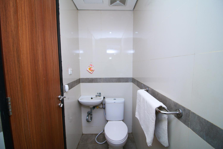 Bathroom 5, Bale Resident Jakarta, South Jakarta