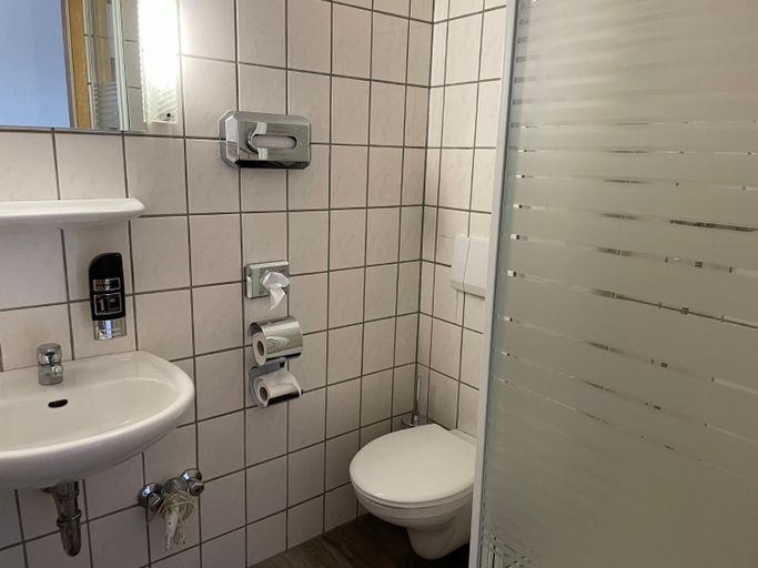 Bathroom 5, Berghotel HARZ, Goslar