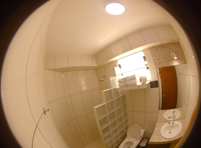Bathroom 3, Hotel Esencia Suites, Lima