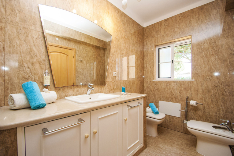 Bathroom 3, Villa Savannah, Loulé