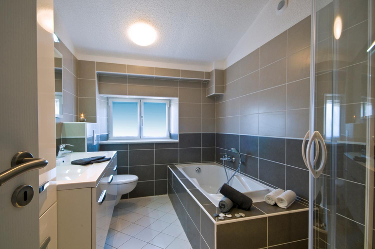 Bathroom 4, Domaine Le Clos des Oliviers, Var