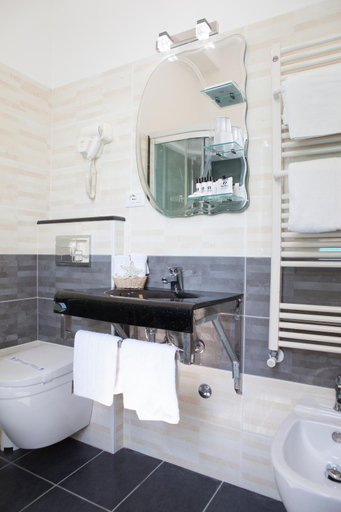 Bathroom 3, MoMo Seaview Hotel Rimini, Rimini