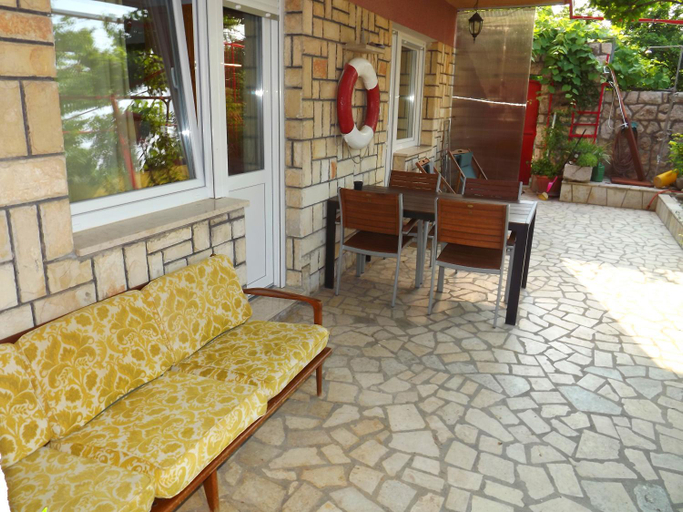 Others 5, Apartments Maricic 200 meters from the Beach, Novi Vinodolski