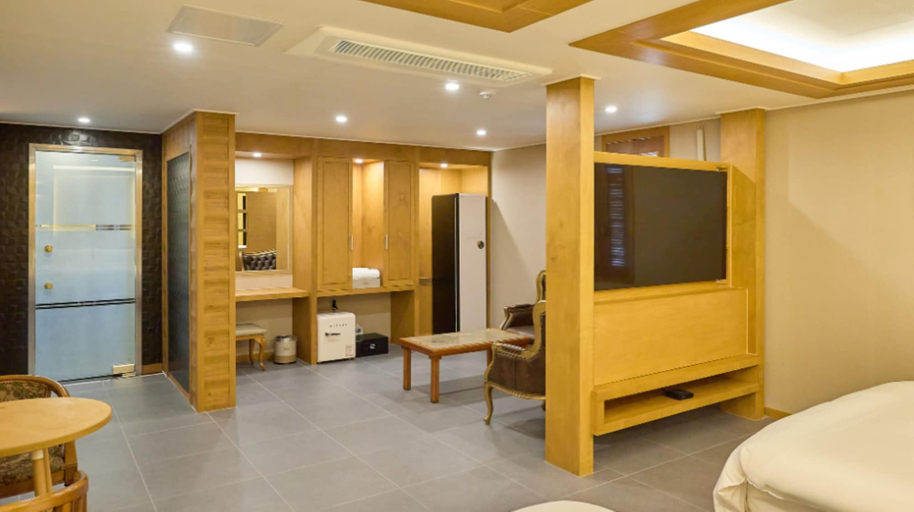 Bedroom 3, mir hotel, Sokcho