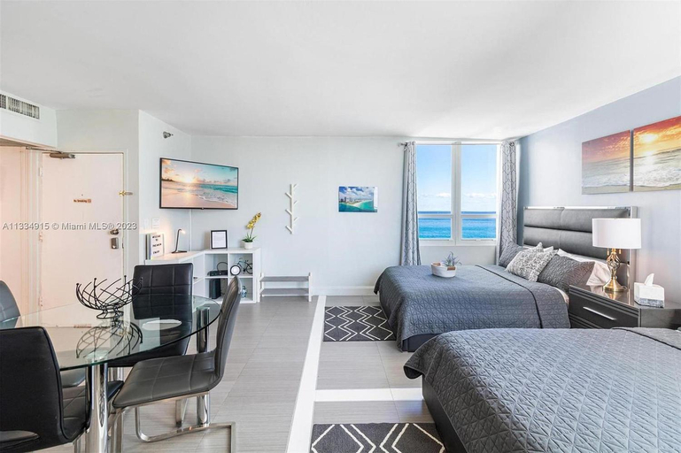 Others 5, 11th - Seven Heaven Miami- Unforgettable Ocean Front- Free Parking, Miami-Dade