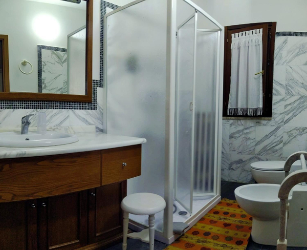 Others 2, B&B Magna Grecia, Crotone
