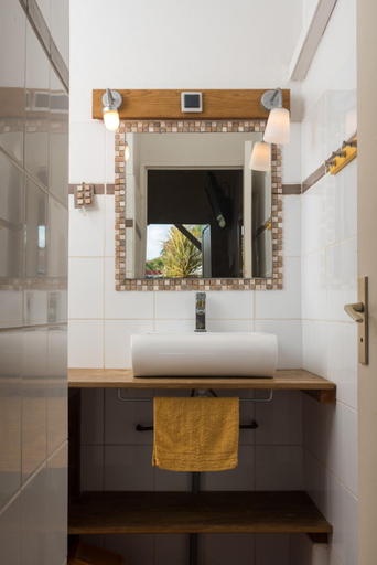 Bathroom 4, Hôtel LES BANANIERS, Le Gosier