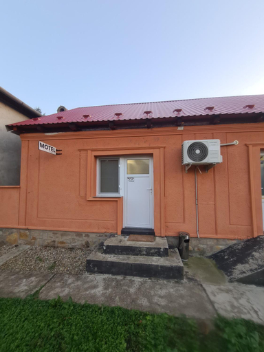 Others 4, Motel, Diosig