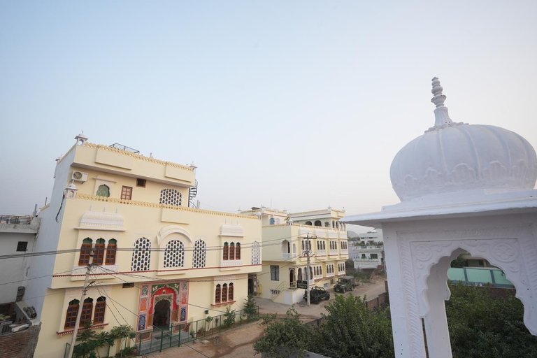 Exterior & Views