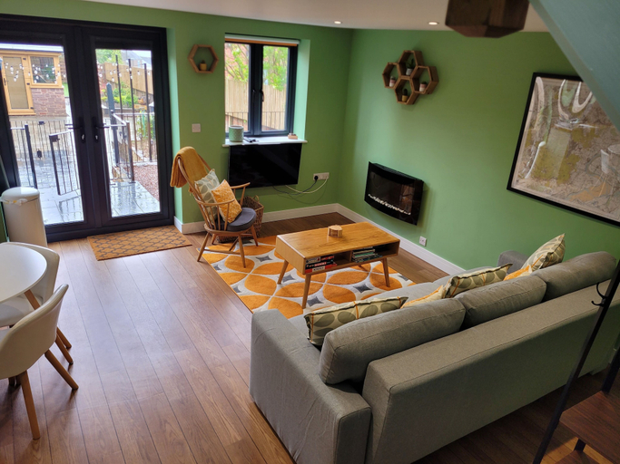 Others 3, Forest Cedar Lodge, Cinderford, Sleeps 4, Gloucestershire