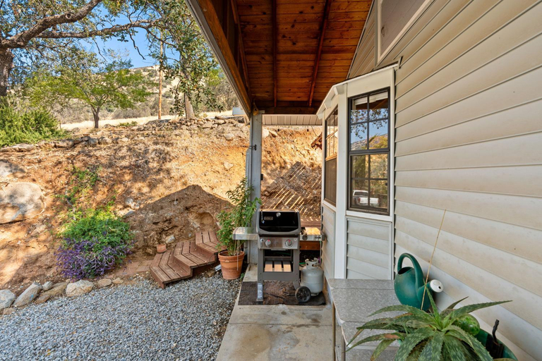 Others 5, Views, Hot Tub, Outdoor Shower, 15m from Sequoia, Tulare