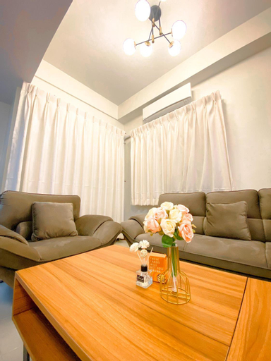 Others 5, Deluxe Room w/ Pool & Billiards, Makati City