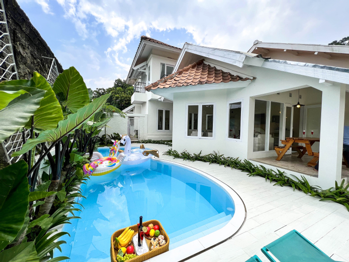 Swimming Pool 15