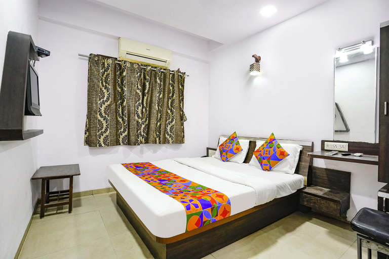 Bedroom 1, Fabhotel Santro, Ahmadabad