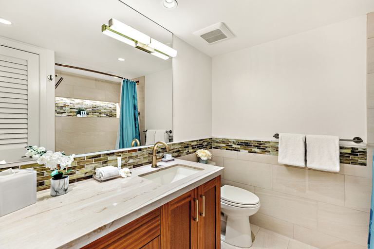 Bathroom 5, The Whaler Resort Kaanapali Beach, Maui