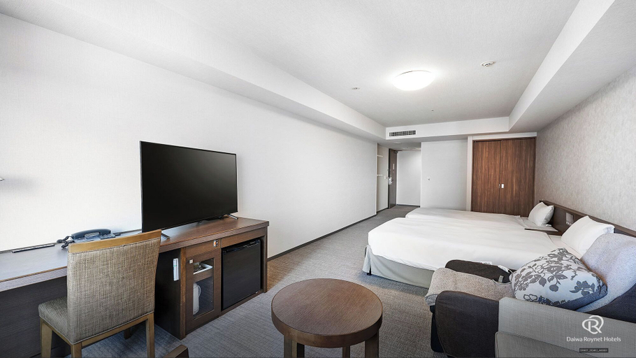 Bedroom 24