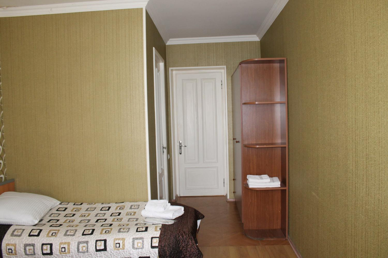 Bedroom 2, Hotel Kavkasioni, Kvareli