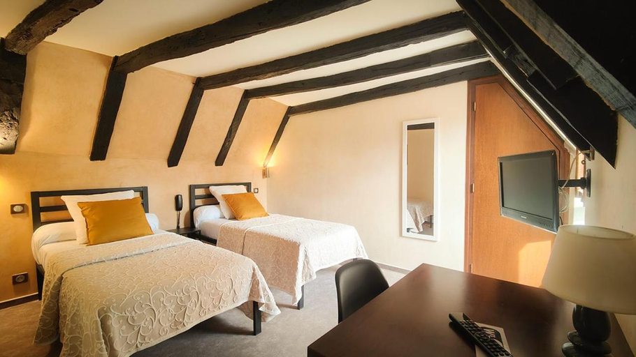 Bedroom 2, Auberge Saint Jacques, Aveyron