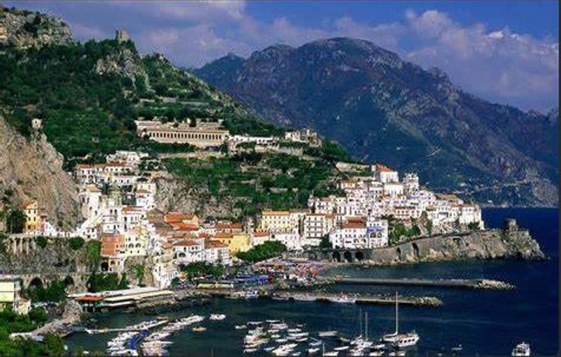 Aerial view, Modern and Cozy Home at 200 Meters to the Beach, Salerno