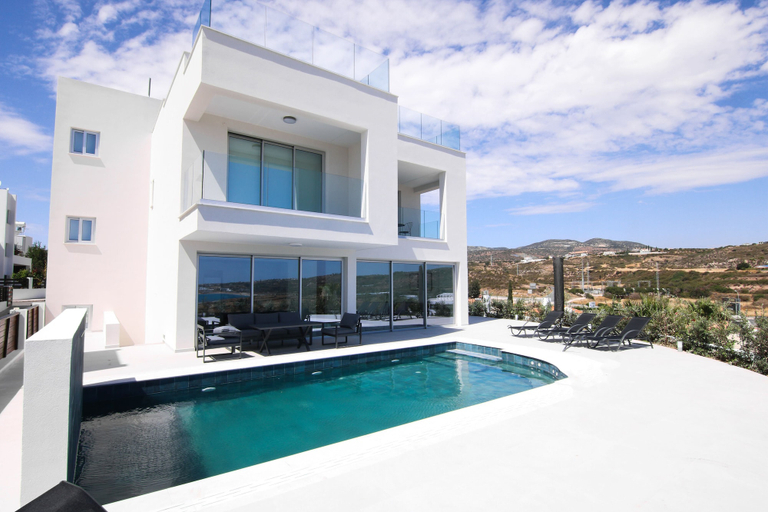 Sport & Beauty, Phaedrus Living: Luxury Seaview Coral Bay Villa