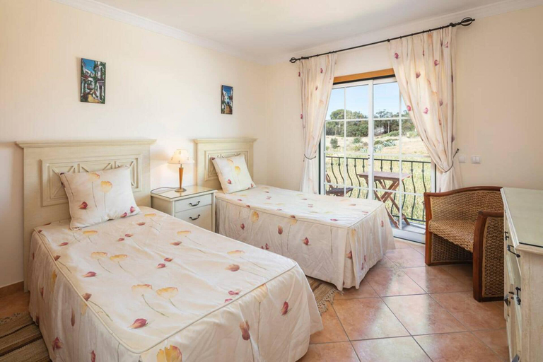 Room 5, Lovely 2-Bed Apartment in Sao Rafael, Albufeira