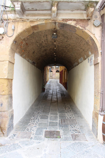 Others 3, Via Cavour 19, Camere del Conte, Carbonia-Iglesias