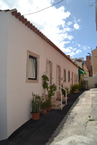 Others 5, Classic Lisbon Homes: Bright & Central in Belem, Lisbon