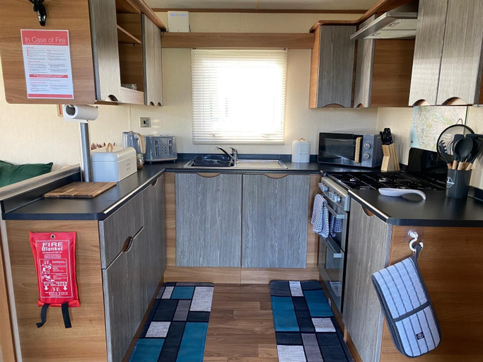 Others 3, Lodge - Sleeps 6 - Parking - Garden, Cumbria
