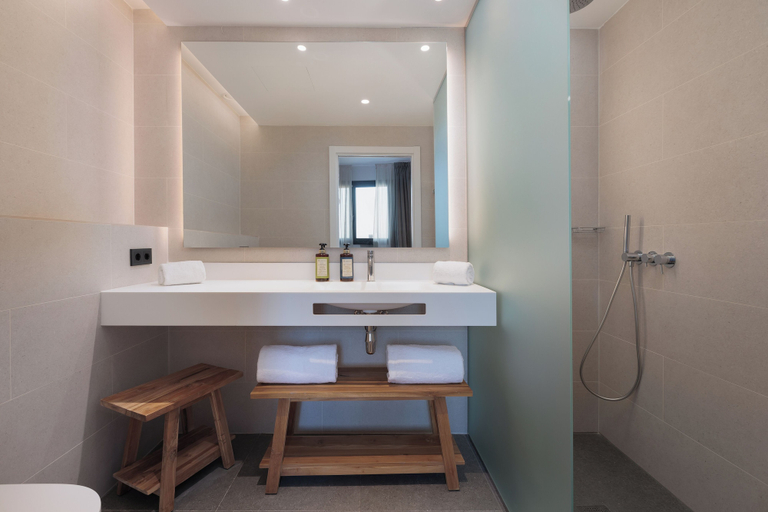 Bathroom 5, Hotel Tembo Barcelona, Barcelona