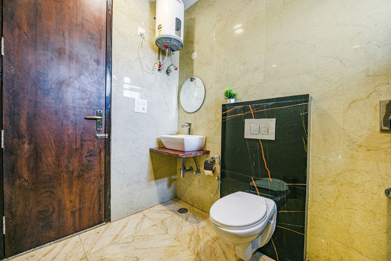 Bathroom 3, Fabhotel Jaswinder Bhawan, Hardwar