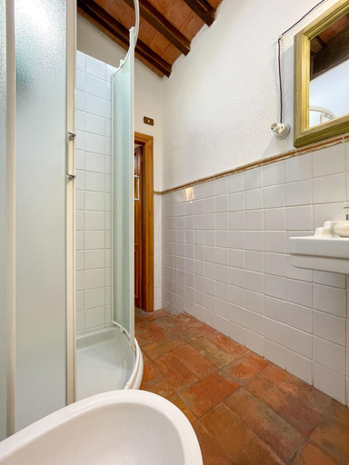 Shower, Appartamento Borgo Marittimo, Livorno