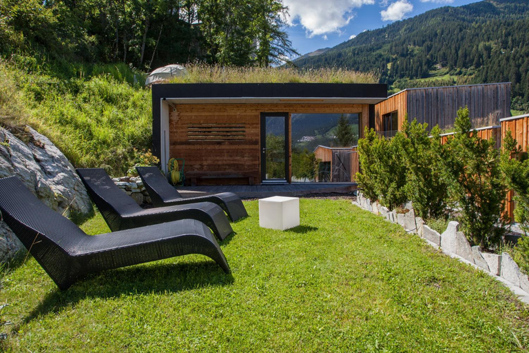 Others 5, Refugio Laudegg, Landeck