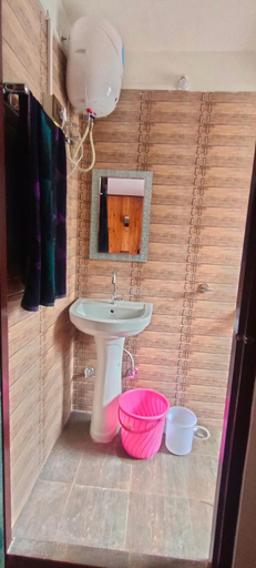Bathroom 3, Dik's Home, Darjiling