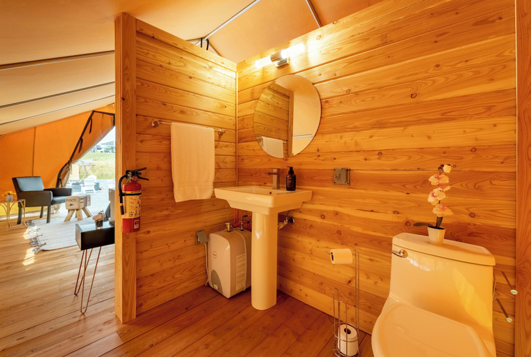 Bathroom 3, Naturluxe & Stars, Schuyler