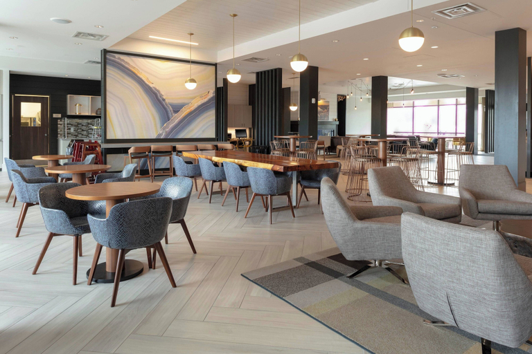 Food & Drinks 5, SpringHill Suites by Marriott Great Falls, Cascade
