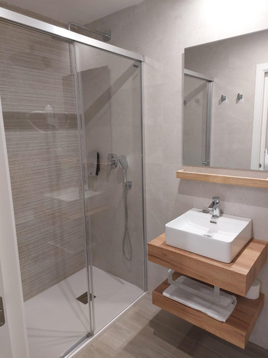 Bathroom 4, Nerja VG Hostal Boutique, Málaga