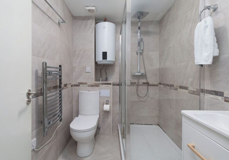 Bathroom 4, Flat 6 - Apartment for 4 in Town Centre, North Yorkshire