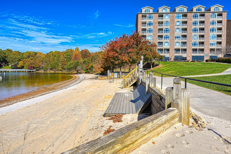 The Lake Condo, Bedford