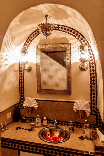 Bathroom 2, Room in B&B - Riad Anabel - Bougainvillier Double, Marrakech