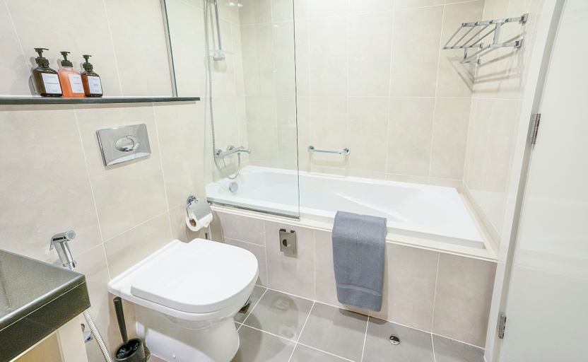Bathroom, Nasma Holiday Homes - DAMAC Hills Artesia Tower C, Dubai
