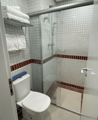 Bathroom 3, Flat confortável próximo ao metrô, São Paulo